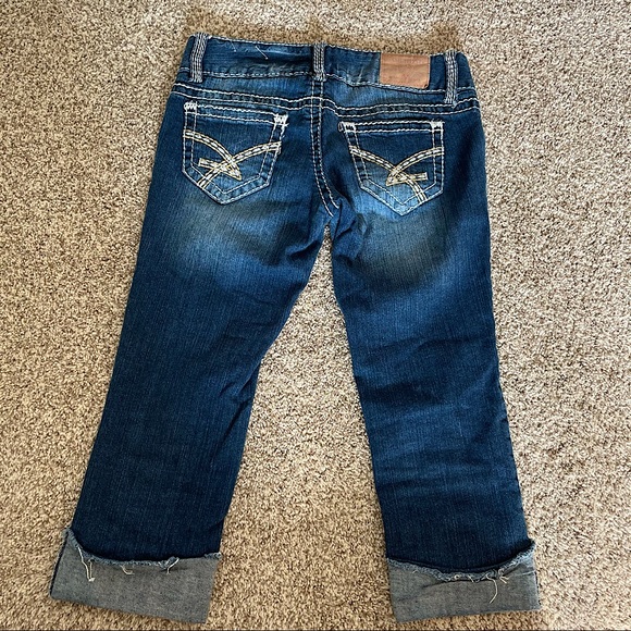 Amethyst Cropped jeans/Capris. Size 7 - Picture 2 of 3
